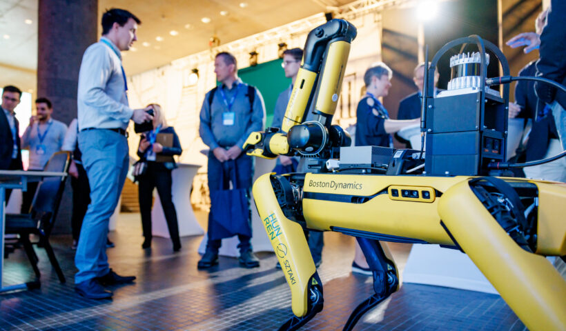 Az agentic AI-tól a jövőbiztos intelligens rendszerekig: világszínvonalú előadókkal érkezik a héten az AI Symposium 2026